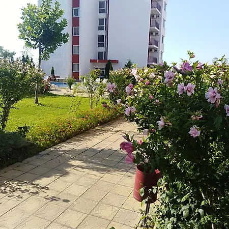 Noks 1st Line Apartamento *
