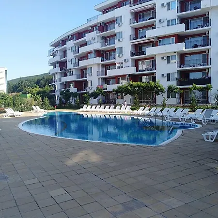 Noks 1st Line Apartment