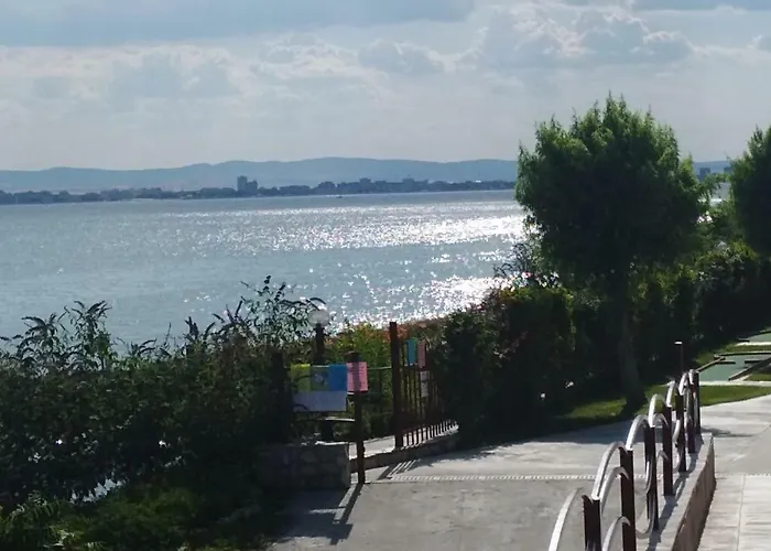 Noks 1st Line Apartment